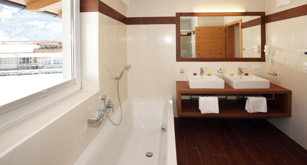 Appartements Alpenkristall Zell am Ziller Room photo